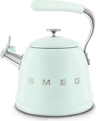 Zdjęcie produktu dla Smeg - Czajnik tradycyjny z gwizdkiem 50's Retro Style WKF01PG 2,3L Pastelowa Zieleń