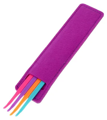 Produktbild von 4-teiliges Nähwerkzeug in Lila mit Filztasche – Universelle Einfädelhilfe für Nähzubehör