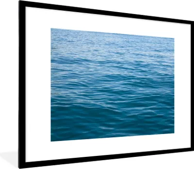 Produktbild von MuchoWow® Gerahmtes Poster Meer - Blau - Ozean 80x60 cm - Poster mit Schwarzem Bilderrahmen Wandposter Rahmen Foto Bilder - Schlafzimmer-Dekorationen - Fotoposter