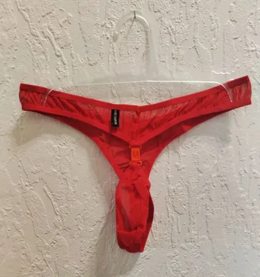 Produktbild von Männer-String mit Clip-Verschluss Herrenstring aus Tüll, rot
