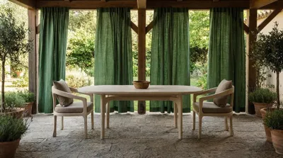 Image de Table de jardin robuste, idéale pour l'extérieur. Tables de terrasse exclusives, tables en bois