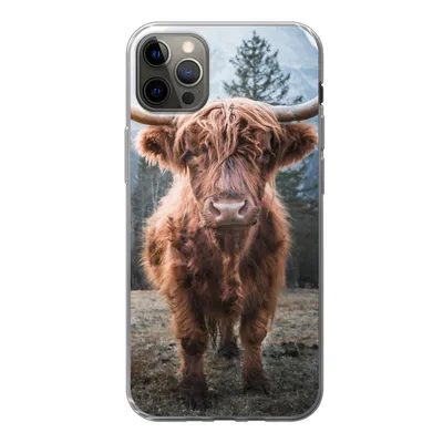 Produktbild von MuchoWow® Handyhülle Schutzhülle Hülle für iPhone 12 Pro Max Schottischer Hochländer - Kuh - Tiere - Berg - Natur Silikon Softcase Handy Hülle - Hartschale