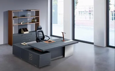 Produktbild von Moderner Eckschreibtisch aus MDF und Edelstahl in Holzoptik