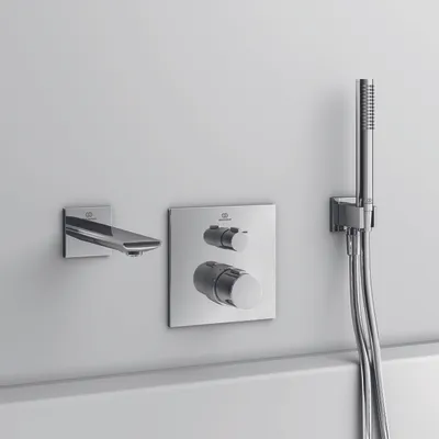Produktbild von Ideal Standard Wandanschlussbogen mit Brausehalter eckig Idealrain Atelier BC771AA Chrom