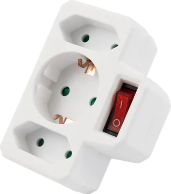 Produktbild von Steckdosenadapter McPower, 1x Schutzkontakt, 2x Euro, mit Schalter