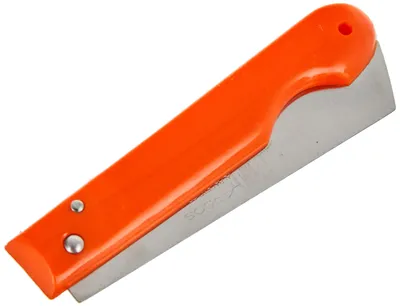 Immagine prodotto di Coltello professionale Arcos 485729 in acciaio inossidabile NITRUM®, mango in polipropilene rosso e lama da 8,5 cm in una scatola di presentazione.