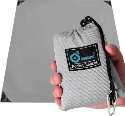 Produktbild von Wasserdichte Picknickdecke, 180 x 160 cm, ideal für Outdoor-Aktivitäten – leicht und zusammenfaltbar