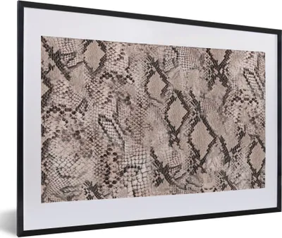 Produktbild von MuchoWow® Gerahmtes Poster Tiermuster - Schlange - Grau 60x40 cm - Poster mit Schwarzem Bilderrahmen Wandposter Rahmen Foto Bilder - Schlafzimmer - Plakat in Rahmen - Drucken