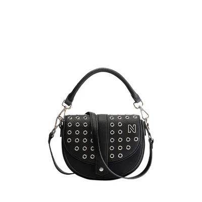 Obrázok produktu pre NIKKIE - Elano Studs Shouldertasch Schwarz