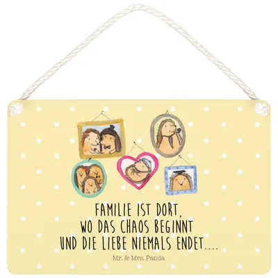 Produktbild von Mr. & Mrs. Panda Wandbild Holz Igel Familie DIN A5 - Gelb Pastell - Geschenk, Schild, Bilder, holzbild, Dekobrett, Türschild, kleine aufmerksamkeit, Mama, Liebe