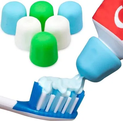 Produktbild von Unyqoos® Selbstschließende Zahnpasta-Deckel 6er Set – lebensmittelechtes Silikon, BPA-frei, 2×Weiß/2×Blau/2×Mint, X‑Öffnung, tropffrei, kinderfreundlich