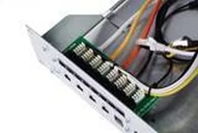 Produktbild von wantec Montagewinkel 19" 2HE für FritzBox 7590