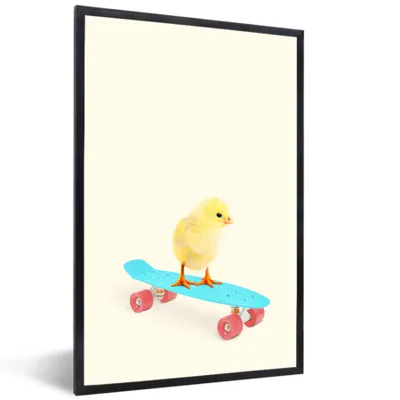 Produktbild von MuchoWow® Gerahmtes Poster Küken - Gelb - Skateboard - Blau - Tiere 20x30 cm - Poster mit Schwarzem Bilderrahmen Wandposter Rahmen Foto Bilder - Drucken - Bilder Poster im Rahmen