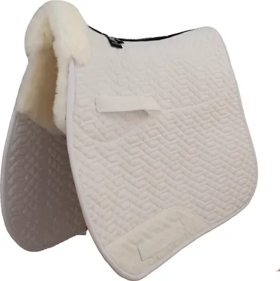 Produktbild von Engel Reitsport Lammfell Schabracke SCHABRA1 Fellrand vorne Fell in Sattellage VSS (Vielseitigkeit/Springen) Weiss Weiss