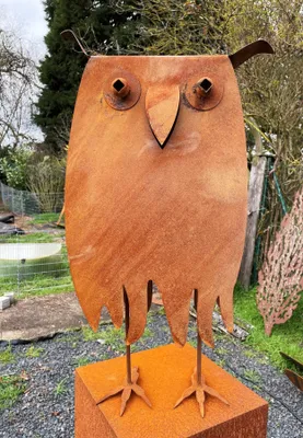 Produktbild von Eule 3D Optik eckig Höhe 65cm Edelrost Gartendeko Wetterfest Rost Metall Gartenfigur Rostfigur Terrasse Uhu Kauz Metallfigur