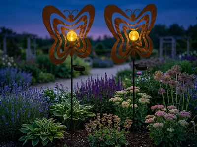 Produktbild von 2er Set LED Solar Gartenstecker mit Schmetterlingen in Rostoptik, Höhe 83cm