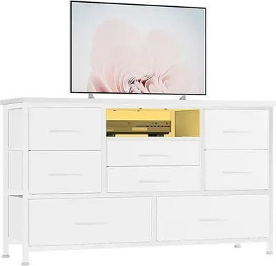 Image de Meuble TV bas à 8 tiroirs - Meuble TV / commode - Avec prise électrique - Éclairage LED - Pour téléviseurs jusqu'à 140 cm - Blanc