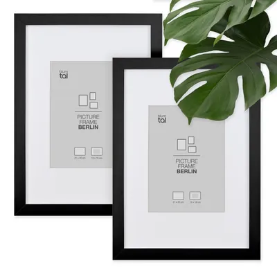 Produktbild von Blumtal – 2er Set Bilderrahmen 21x30 cm, hochwertiger Fotorahmen Berlin aus Holz mit Passepartout, zum Aufhängen und Aufstellen, schwarz