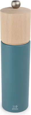 A close-up studio shot of a pepper mill.