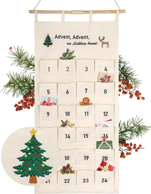 Image de Calendrier de l'Avent en tissu 2026 avec broderie représentant des versets de l'Avent (beige)