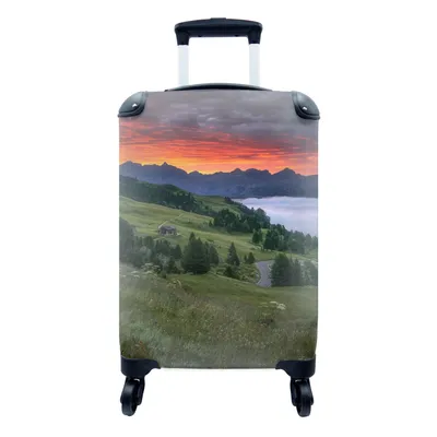 Produktbild von MuchoWow® Koffer Handgepäck Trolley Rollkoffer Kleine Reisekoffer mit 4 Rollen - Gras - Berge - Abend - Cabin Size < 55x40x23 cm & 55x40x20 cm - Fotokoffer - Kabinenkoffer - Boardgepäck - Reise-Box - Reisekoffer - Reisegepäck - Koffer mit Bild - Trolley für Kinder