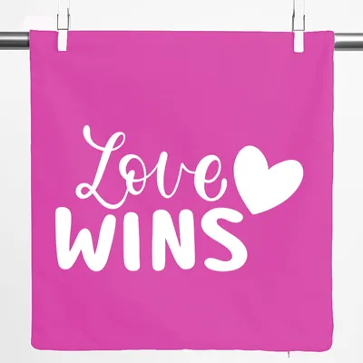 Produktbild von Huuraa Kissenbezug Love wins Herz 40x40cm Fuchsia Baumwolle Dekokissenbezug Geschenkidee