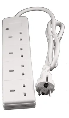 Zdjęcie produktu dla Przedłużacz listwa zasilająca adapter podróżny - Gniazdo Schuko typ E/F - 4 gniazda UK - 1 metr - 13 A - Wtyczka podróżna