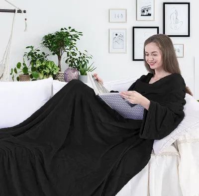 Produktbild von Ärmeldecke Lazy - Microfaser TV Blanket mit integrierten Ärmeln, Farbe:Black, Größe:150 x 180 cm