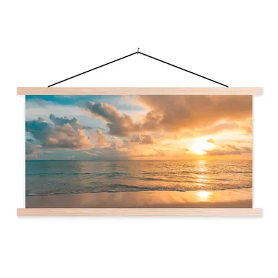 Produktbild von MuchoWow® Textilposter Strand - Sommer - Sonnenuntergang - Wolken - Meer 60x30 cm mit holzfarbenen Rahmen - Dekoration
