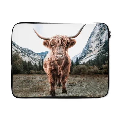 Produktbild von MuchoWow® Laptop Hülle 17 Zoll Laptoptasche Schottischer Highlander - Berg - Tiere - Zipper - Schutzabdeckung