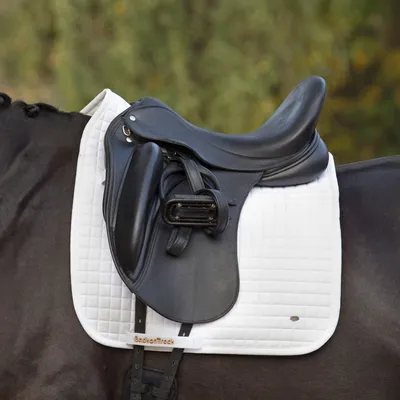 Produktbild von Back on Track Saddlepad Dressur No. 1 - weiß - Schabracke, Größe:Vollblut (M)