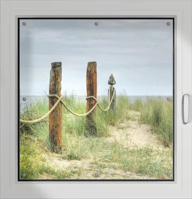 Produktbild von Wallario Lichtschutzbild, Dekorativer Sichtschutz Sonnenschutz 96 x 93 cm mit Motiv: Düne am Strand mit Holzpfahl - Verdunklung ohne Bohren