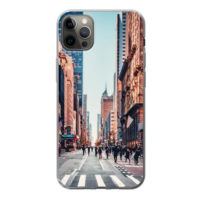 Produktbild von MuchoWow® Handyhülle Schutzhülle Hülle für iPhone 13 Pro Max Veteranenparade in New York Silikon Softcase Handy Hülle - Mobiltelefon