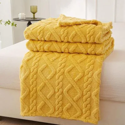 Productafbeelding van Famanu Knuffeldekentje, 200 x 230 cm - Geel - Zachte fleece deken voor bank en woonkamer