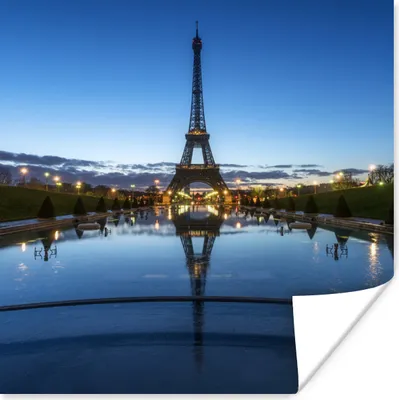 Produktbild von MuchoWow® Poster Der Eiffelturm am Abend bei sehr klarem Himmel in Paris 100x100 cm - Babyzimmer