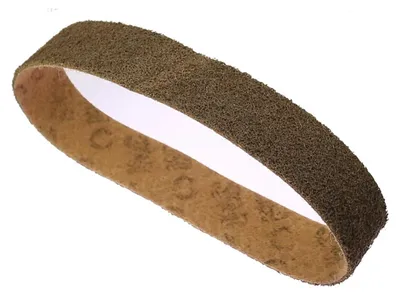 Obrázok produktu pre 4 kusy brúsnych pásov – nylon, 686 x 50 mm, určené na brúsenie kovov a plastov