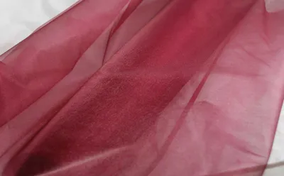 Produktbild von Snow Organza Material 70 cm x 50 m - Organzastoff auf Rolle Farbauswahl aubergine farbig