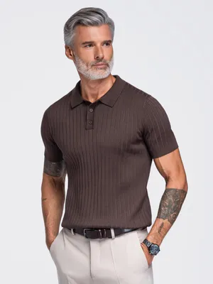 Imagen del producto de Camisa polo ajustada de hombre, modelo OM-POSS-0180, color marrón oscuro, talla S