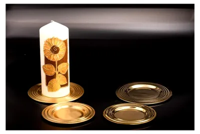 Produktbild von Kerzenteller mit Ripp-Rand Ø15 cm aus Messing in Gold