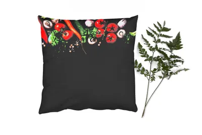 Produktbild von MuchoWow® Zierkissen Sofakissen Wohnzimmer Dekokissen 40x40 cm Gemüse - Kräuter - Gewürze - Schwarz - Rustikal - Küche - Foto Kissen - Schlafzimmer Dekoration