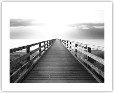 Produktbild von Poster - Poster ohne Rahmen - Pier Perspektive Schwarzweiß - 50x40 cm - Wand Bild - Wanddeko - Wandbilder - Kunstposter - Wandposter - Bilder - Kunstdruck - Wanddekoration - Wandbild - P2XAA50x40-4424