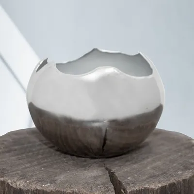 Produktbild von Kleine Blumenvase, Aluminium, Silber, Blumenvase, Destroyed