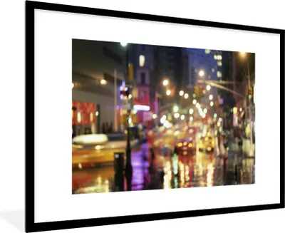 Produktbild von MuchoWow® Gerahmtes Poster New York - Lichter - Nacht 90x60 cm - Poster mit Schwarzem Bilderrahmen Wandposter Rahmen Foto Bilder - Wanddekoration - Fotos