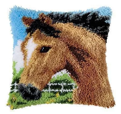 Produktbild von Vervaco KK3618 Knüpfkissen Motiv Pferd