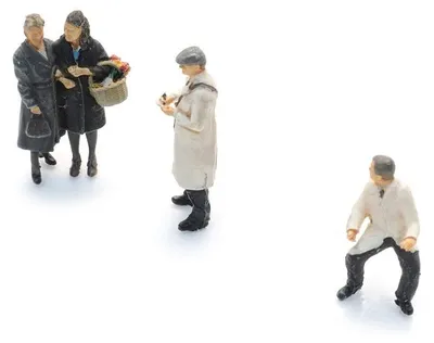 Produktbild von Artitec 5870049 - H0 / 1:87 - Milchmänner mit Kunden 1940-1970 - Neu