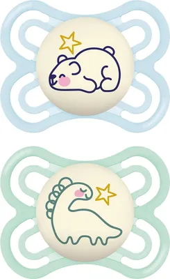 Produktbild von MAM Perfect Night Schnuller im 2er-Set, leuchtend im Dunkeln, zahnfreundlicher Baby Schnuller aus nachhaltigen & -erneuerbaren Materialien, mit Schnullerbox, 0-6 Monate, Bär/Dino 2er-Set Bär/Dino