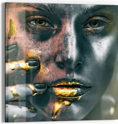 Produktbild von DEQORI Glasbild Echtglas 30x30 cm 'Frau mit Gold im Gesicht' Wandbild Bild modern Deko
