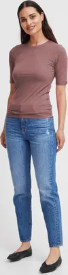 Immagine prodotto di Maglietta slim fit con scollo al gomito. | S