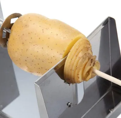 Obrázek produktu pro Kráječ na brambory z nerezové oceli Spirálový kráječ Kráječ na zeleninu Spirálový kráječ na brambory se 3 čepelemi Kráječ na brambory s 3 čepelemi