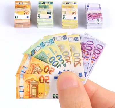 Productafbeelding van Miniatuur Geld - Speelgeld Prop - Poppenhuis Decoratie - Realistische Afwerking - 400 Stuks - Multicolor